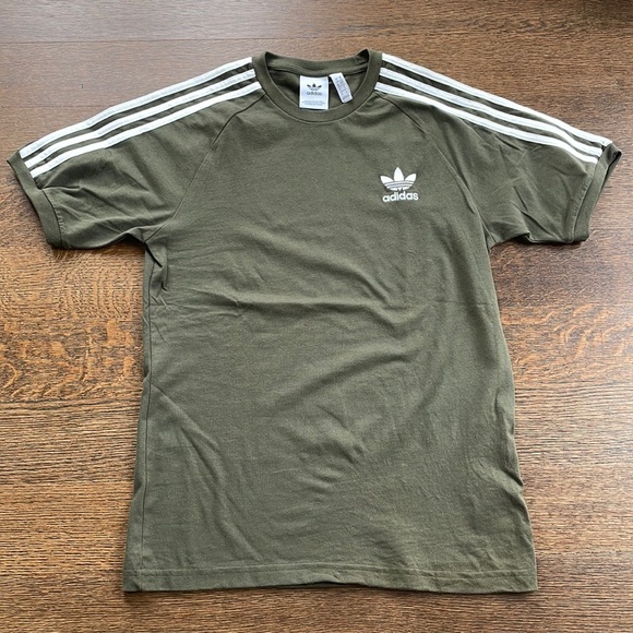 Adidas green T-shirt - Picture 1 of 2